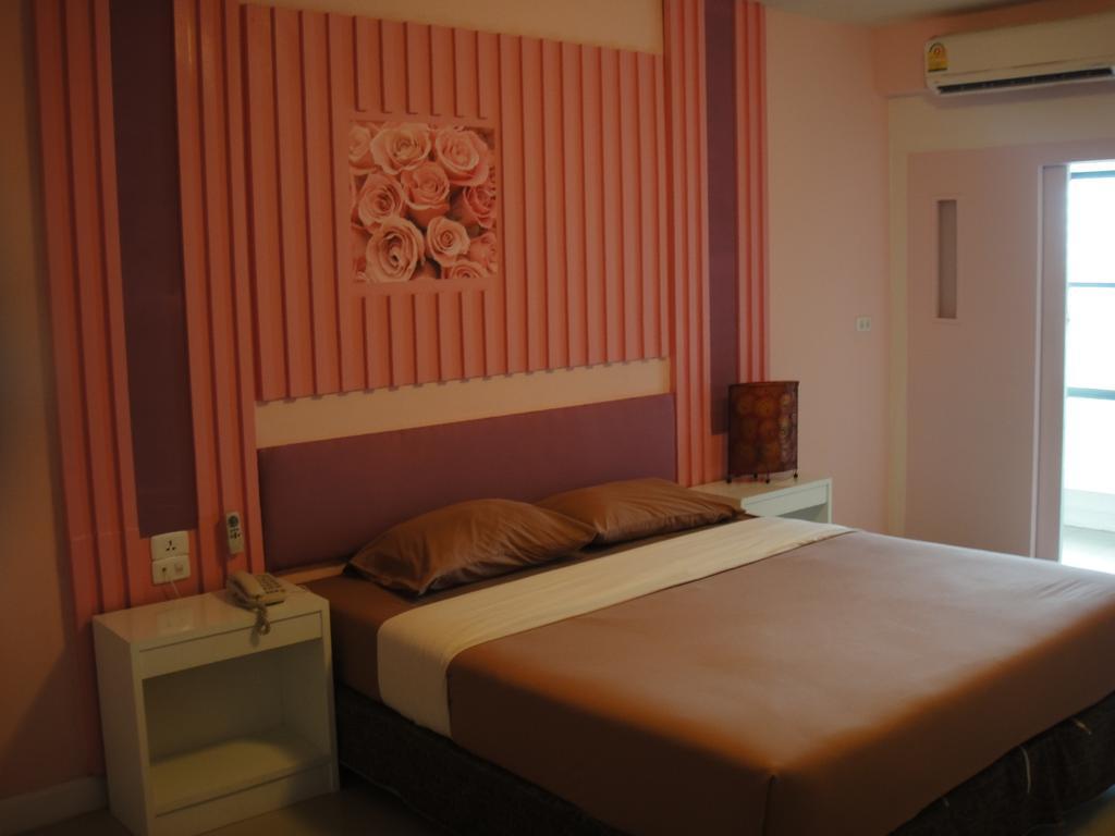 The Wing Design Hotel Bangkok Room photo